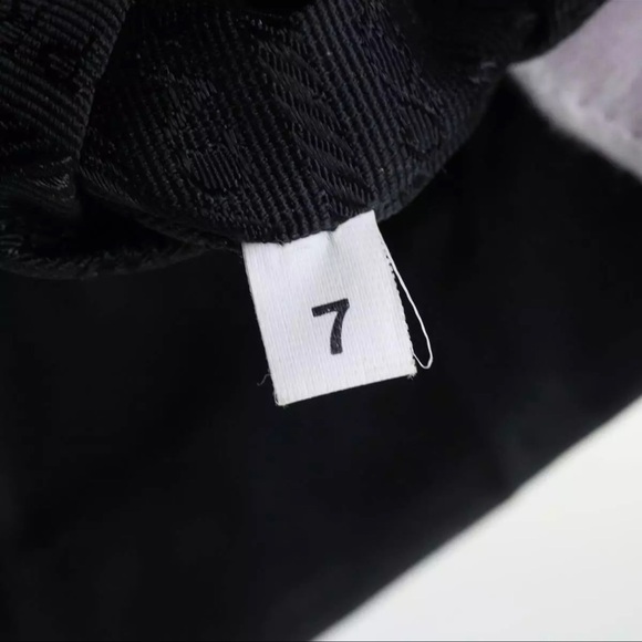 Black nylon prada bag with dust bag - Picture 13 of 16